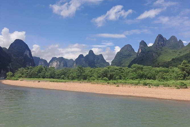 Full-Day Li-River Tour with the 4 Star Luxury Boat VIP Room and Liusanjie Show - Is $282.73 a fair price?