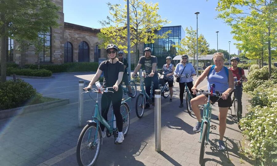 Glasgow: City, Clyde and West End Highlights Bike Tour - Key points at a glance