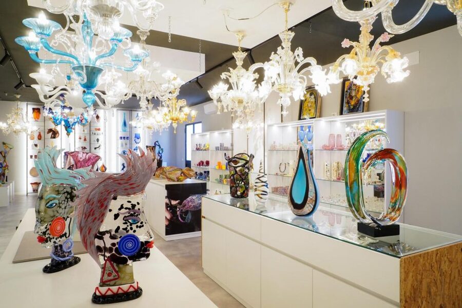 Glass Blowing Show Visit Murano Glass Factory & Showroom OMG - Why the short format can still be worth your time