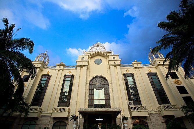 Golden Dome Cabaret: A Night of Glamour and Glitter - Getting to Golden Dome from central Bangkok