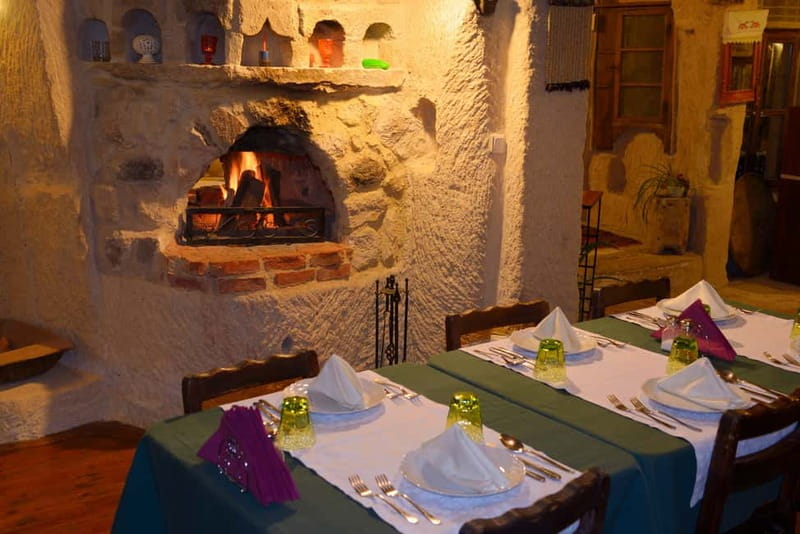 Göreme: Dinner and Folk Show at a Cave Restaurant - Belly dancing and audience participation