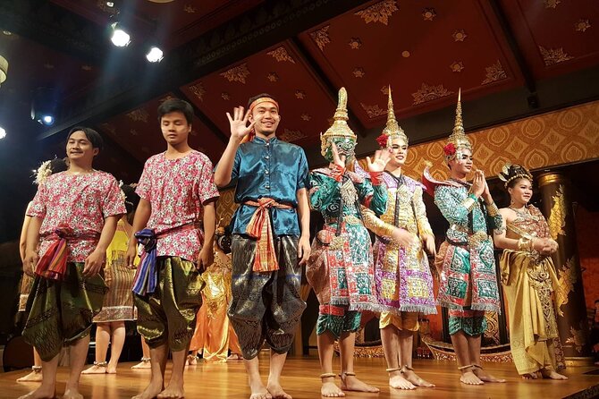 Gourmet Dinner & Spectacular Show at Mandarin Oriental - Sala Rim Naam and its Northern Thai design