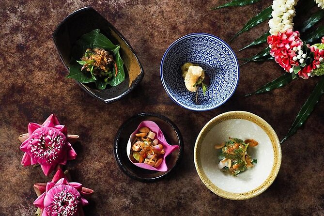 Gourmet Dinner & Spectacular Show at Mandarin Oriental - Who will enjoy this Bangkok evening most?