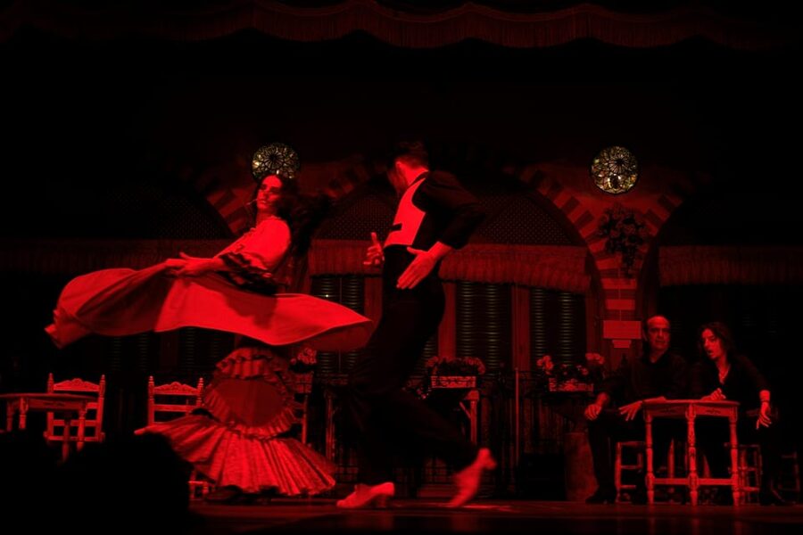 Granada: Albaicín and Sacromonte Sunset Tour & Flamenco Show - Ten minutes at San Nicolás
