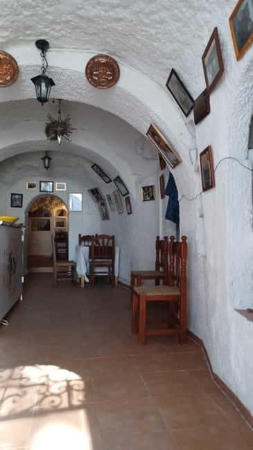 Granada: Flamenco Show Los Parrones in the Sacromonte Caves - Booking flexibility and practical details