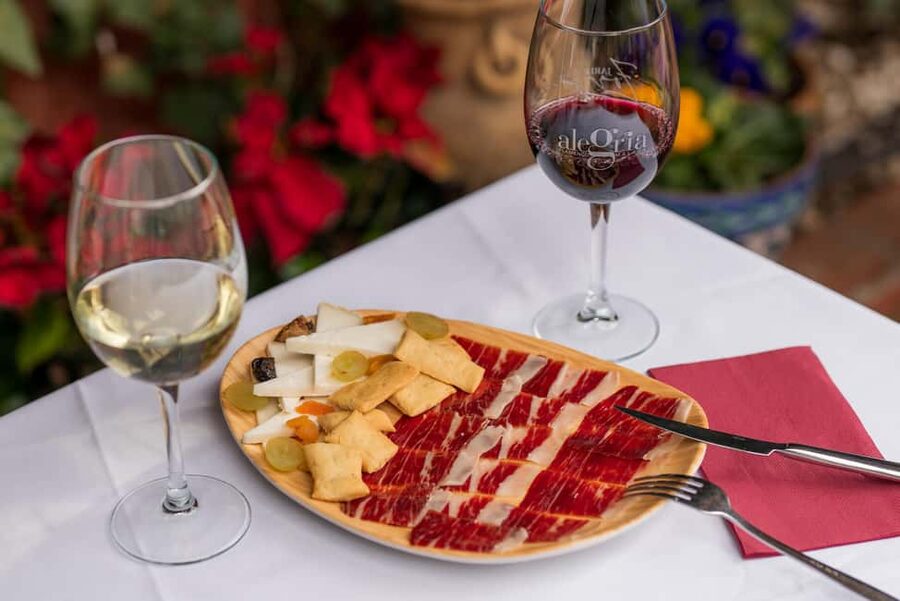 Granada: Flamenco Show with Dinner at Jardines de Zoraya - Is the $67 price fair?