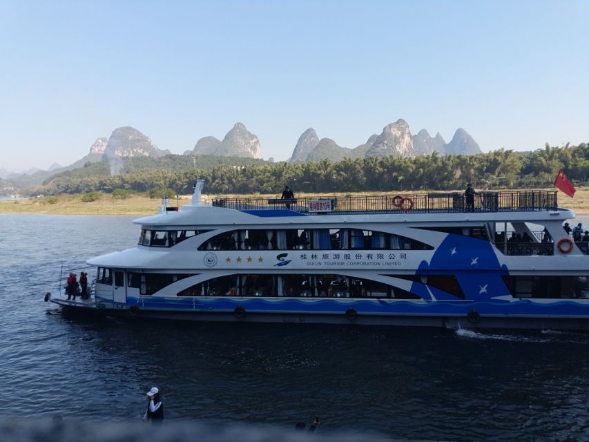Guilin: Private Full-Day Li River Cruise and Liusanjie Show - Yangshuo and the three-hour West Street pause