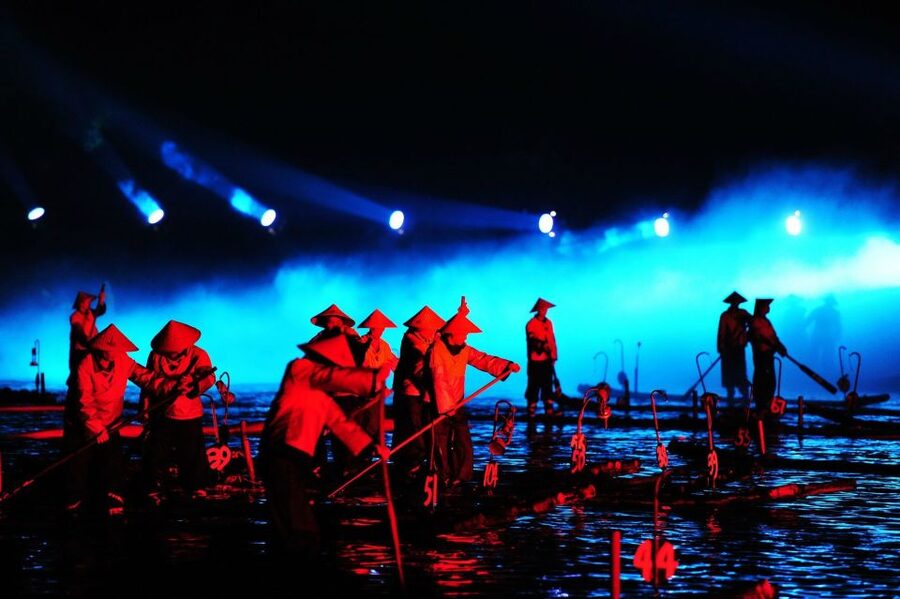 Guilin: Private Full-Day Li River Cruise and Liusanjie Show - The Liu Sanjie show under the hills
