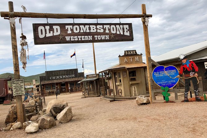 Gunfight Show Old Tombstone - Old Tombstone Western Theme Park is more than a theater