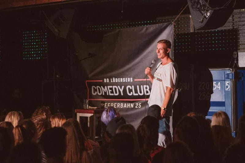 Hamburg: Reeperbahn Comedy Club - What the Reeperbahn location adds to the evening