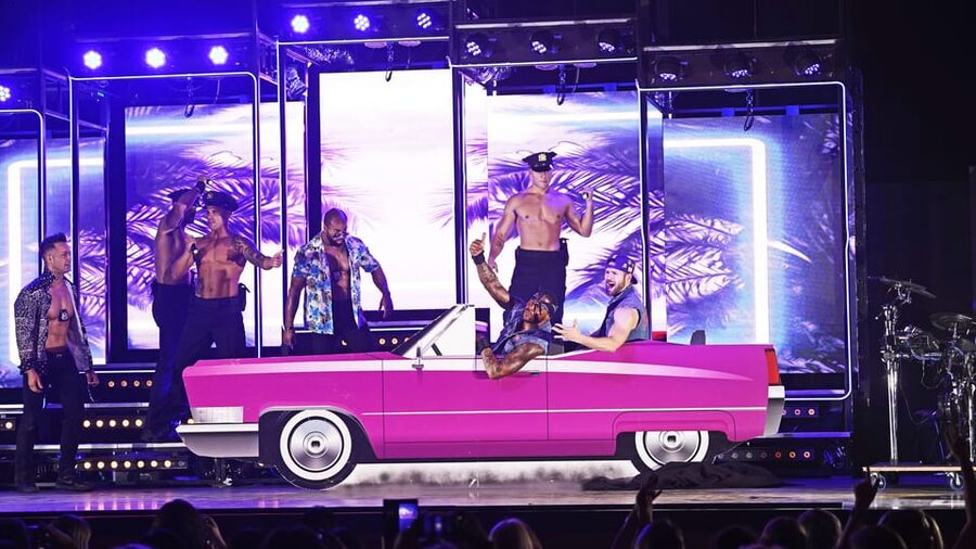 Hamburg: SIXX PAXX Men´s Perfoming Arts Show - Practical advice for a smoother evening
