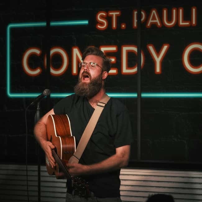 Hamburg: St. Pauli Comedy Club - Who will enjoy this experience most