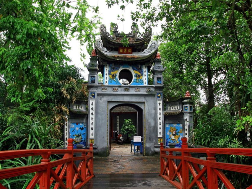 Hanoi: Full-Day City Tour and Water Puppet Show - Temple of Literature, Vietnam’s first university