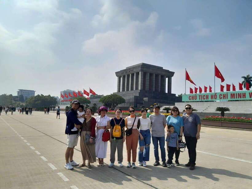 Hanoi: Half-day City Tour & Thang Long Water Puppet Show - Ho Chi Minh Mausoleum and Ba Dinh Square