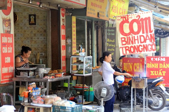 Hanoi Private Trip: Explore local culture, monument, cooking class & puppet show - Bat Trang: pottery, rural life, and shopping