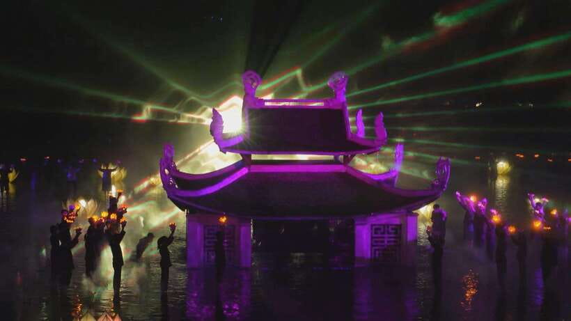 Hanoi: Quintessence of Tonkin Show - A Cultural Spectacle - Arriving near Thay Pagoda