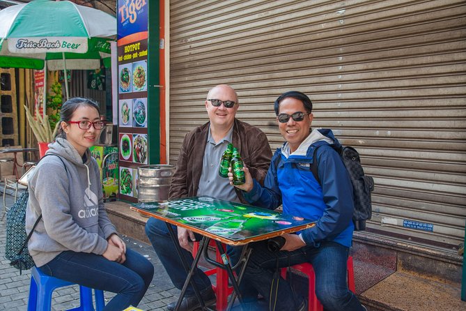 Hanoi Street Food Walking Tour and Water Puppet Show - Eating your way through the Old Quarter