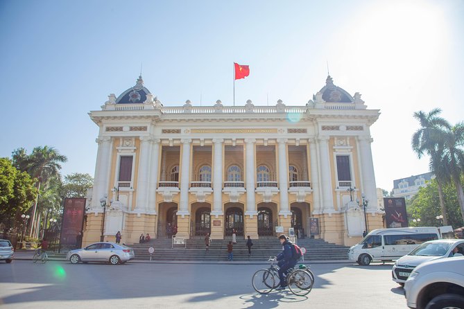 Hanoi Street Food Walking Tour and Water Puppet Show - From street food to water puppets
