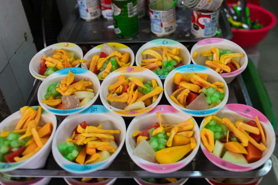 Hanoi: Street Food Walking Tour & Water Puppet Show - Thang Long Water Puppet Theatre after dark
