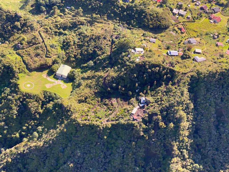 Helicopter flight from St Pierre over Réunion's 3 cirques - The return across Plaine des Cafres