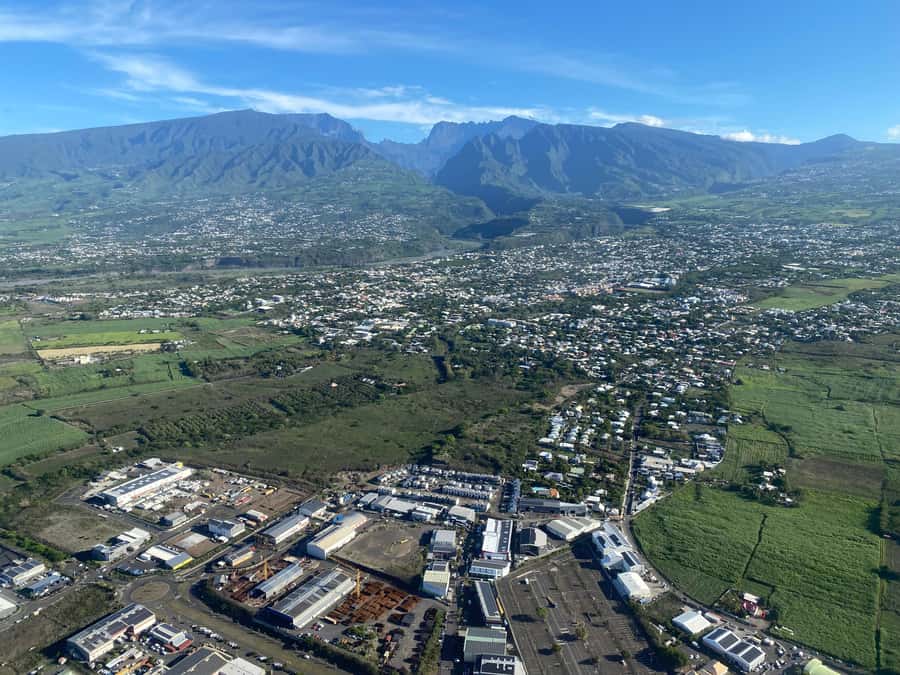 Helicopter flight from St Pierre over Réunion's 3 cirques - Who will get the most from this flight?