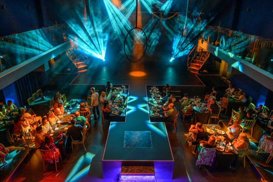 Hersonissos: Troy Dinner-Show Theatre Experience Tickets - The QR code changes your role