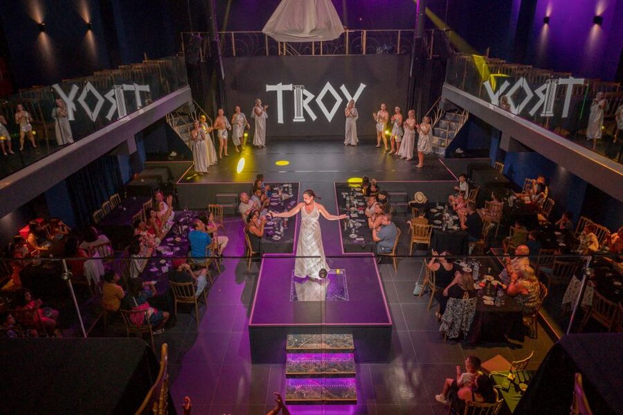 Hersonissos: Troy Dinner-Show Theatre Experience Tickets - What happens during the 2.5 to 3.5 hour evening