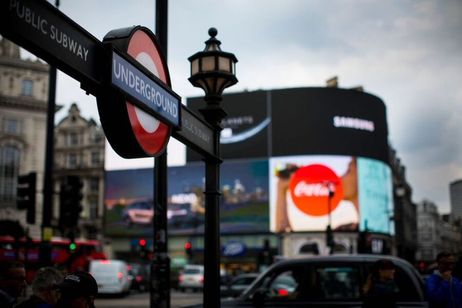 Hidden Tube Tour - Piccadilly Circus: The Heart of London - Through doors closed since 1929