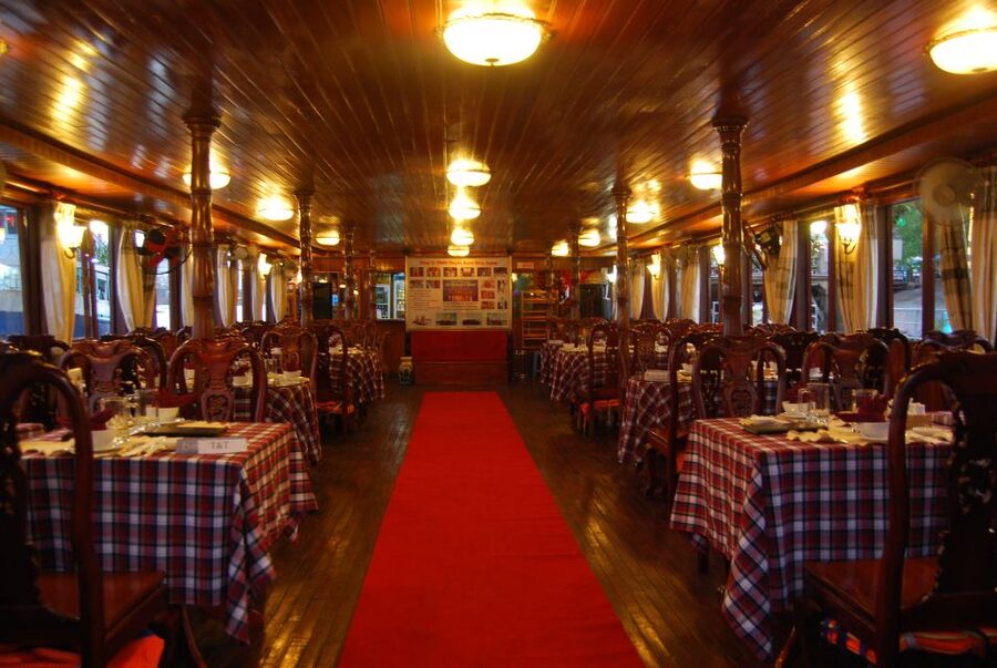 Ho Chi Minh City: Water Puppet Show and Dinner Cruise - Is $68 a fair price?