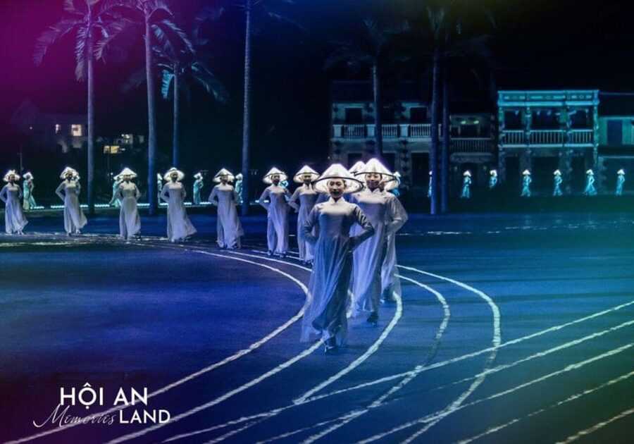 Hoi An Impression Show - Hoi An History - Pick your side of the seating area carefully