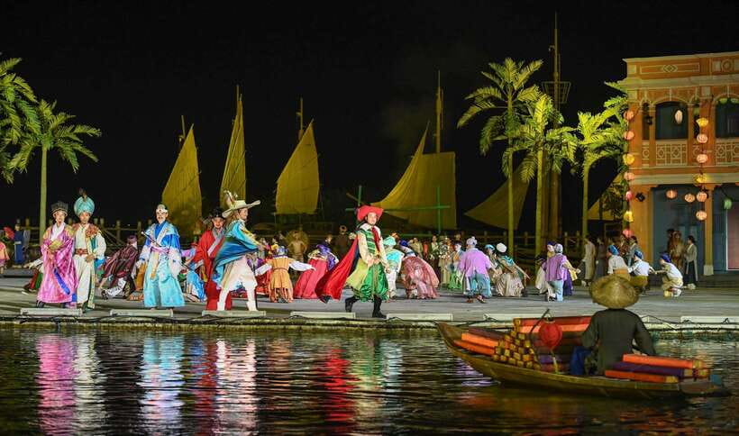 Hoi An Memories Land Entry Ticket with Show - The big stage in the middle of the Hoai River