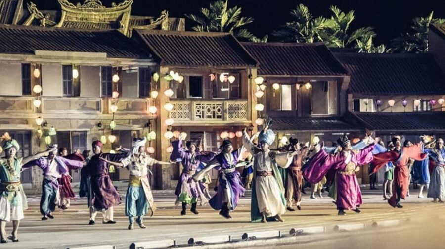 Hoi An: Memories Show and Impression Theme Park Tickets - Walking through Hoi An four centuries ago