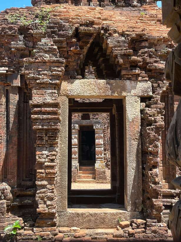 Hoi An: My Son Ruins: Guide-Bus-Boat-Cultural Show-Lunch - Why My Son deserves a morning