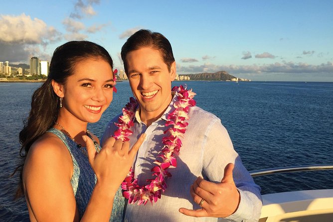 Honolulu: Pacific Star Sunset Dinner Cruise and Show - Sunset from the 60-foot panoramic decks