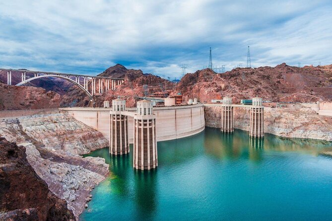 Hoover Dam Comedy Tour with Lunch and Comedy Club Tickets - Key points before you book