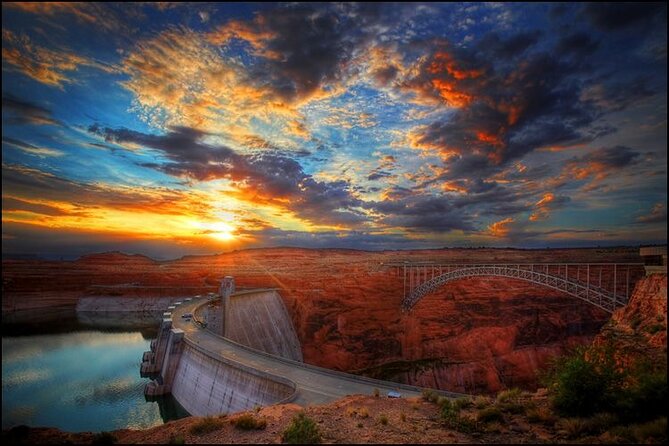 Hoover Dam Comedy Tour with Lunch and Comedy Club Tickets - Memorial Bridge gives you the best wide view