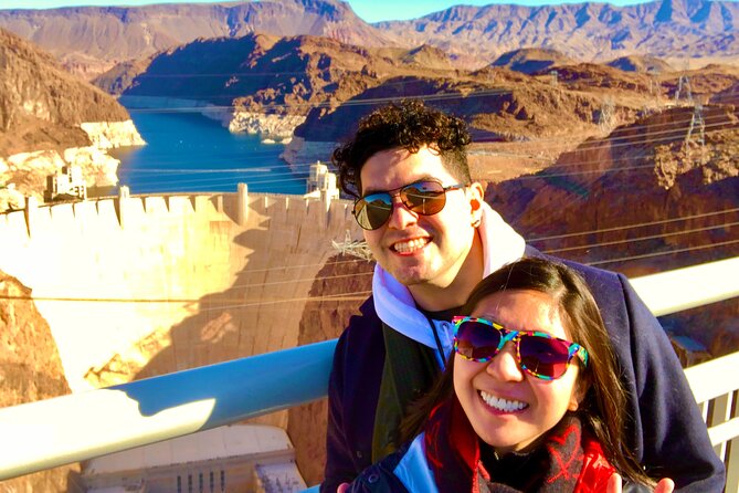 Hoover Dam Comedy Tour with Lunch and Comedy Club Tickets - The Welcome sign: a quick first photo stop