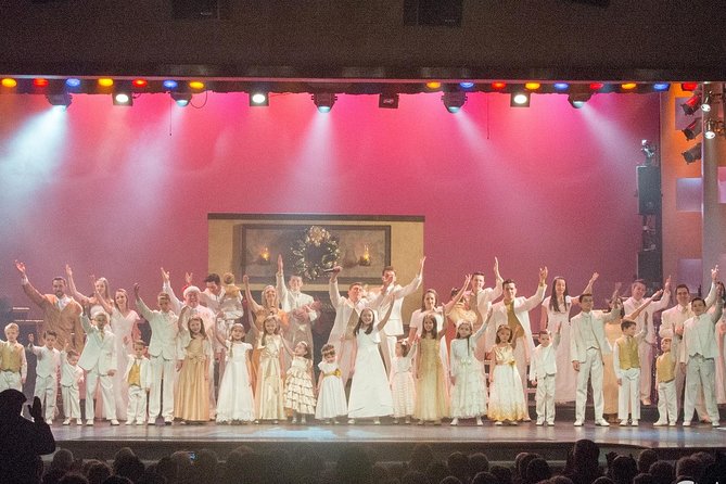 Hughes Brothers Christmas Show in Branson - Santa’s second-half message