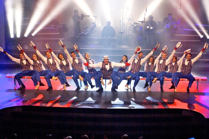 Hughes Music Show in Branson - The Hughes Family as the main attraction