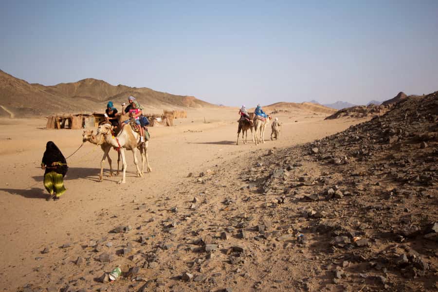 Hurghada: 6-Hour Jeep Desert Safari, Dinner, and Show - The guide makes a real difference