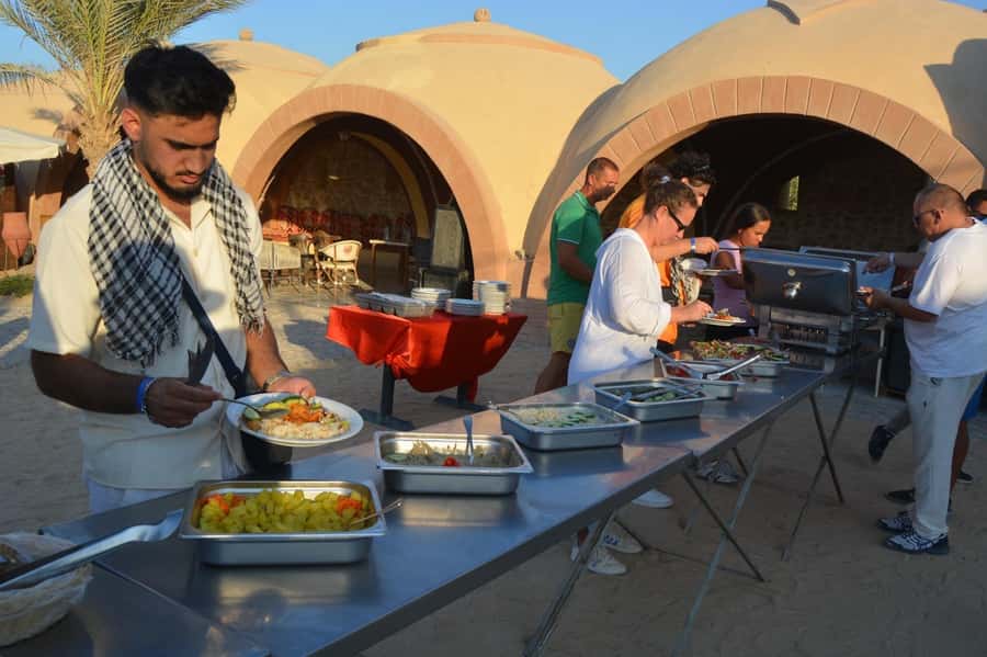 Hurghada: Jeep Safari with Camel Ride, Dinner and Show - Dinner with rice, grilled chicken, and fruit