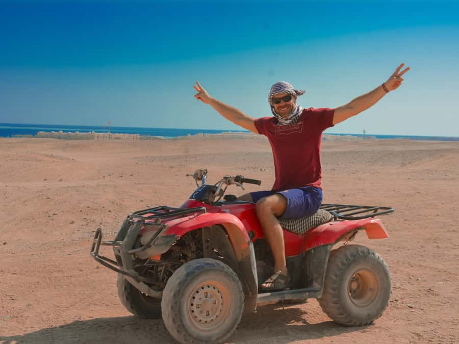 Hurghada: Quad Bike, Camel, Show, Dinner, & Stargazing Trip - The five-minute camel stop