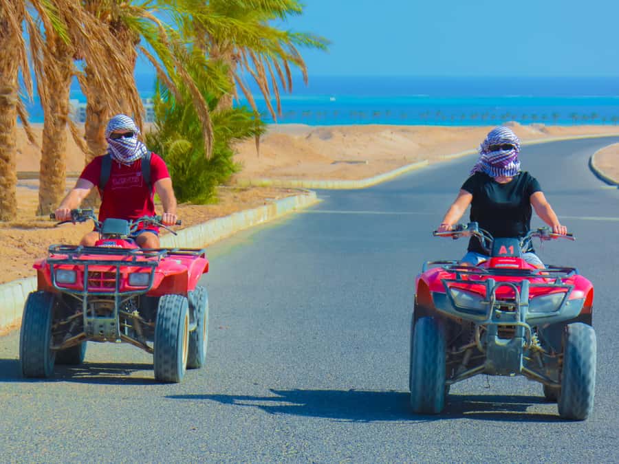 Hurghada: Quad Bike, Camel, Show, Dinner, & Stargazing Trip - Staff, languages, and the human side