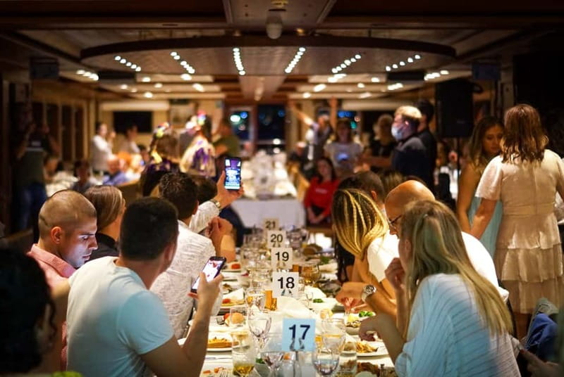 Istanbul: Bosphorus Dinner Cruise & Turkish Night Show - Should you book the Turyol Bosfor dinner cruise?