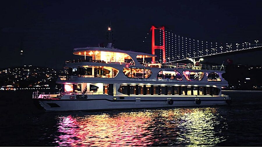 Istanbul: Bosphorus Dinner Cruise with Drinks & Turkish Show - Key points at a glance