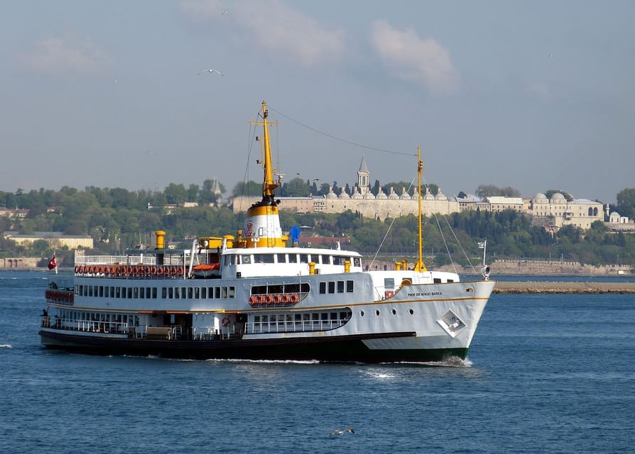 Istanbul: Bosphorus Dinner Cruise with Private Table & Show - Turkish folk dance, flamenco, and the DJ