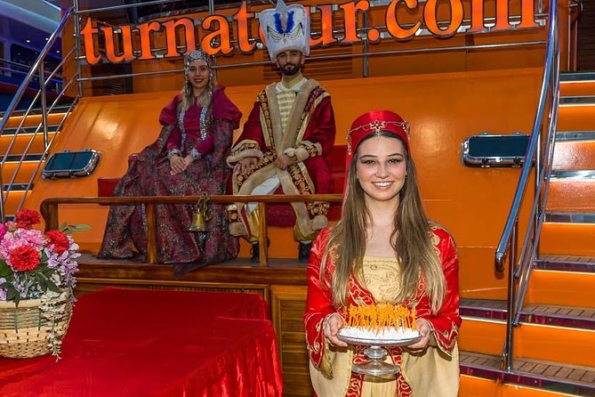 Istanbul: Bosphorus Dinner Cruise with Turkish Show - Comfort, seating, and access