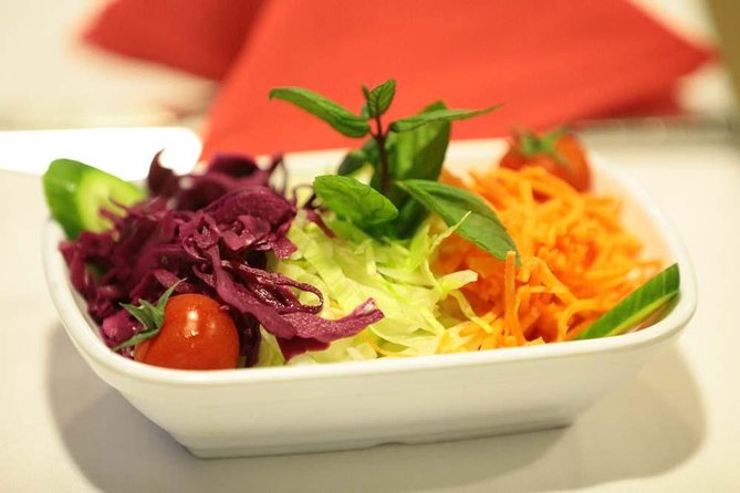 Istanbul: Bosphorus Dinner Cruise with Turkish Show - Should you book the Bosphorus dinner cruise?