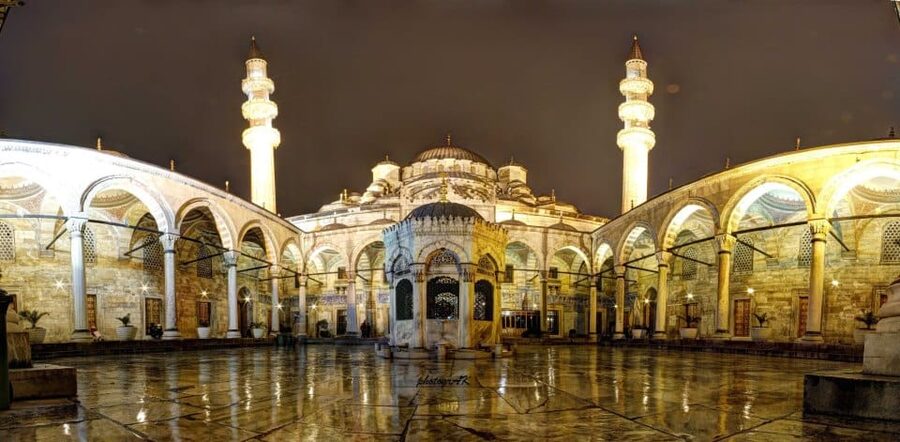 Istanbul City Sightseeing Tour & Turkish Dinner & Show - Dinner, soft drinks, and a Turkish stage show