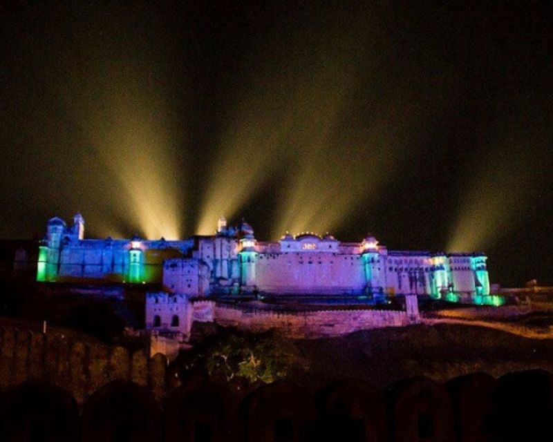 Jaipur: Amber Fort Light & Sound Show with Dinner - What the $42 price really covers